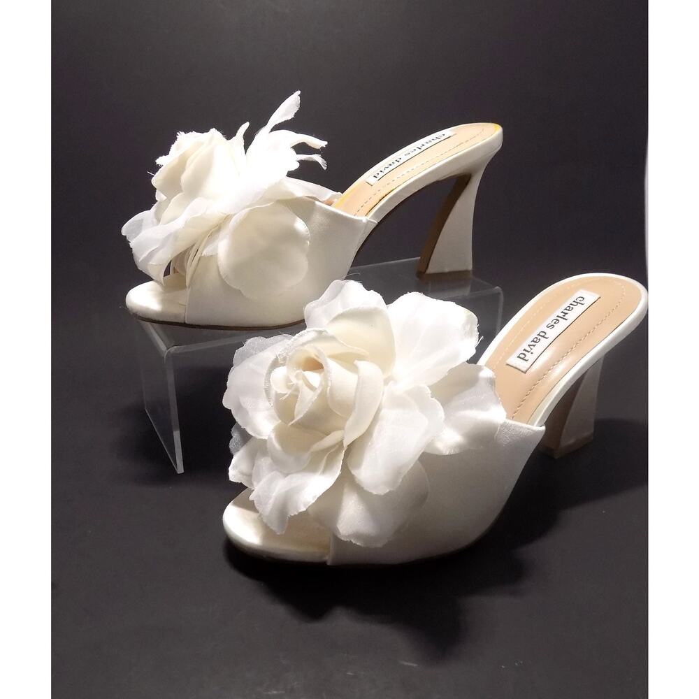 Charles David Women's Karaoke - Ivory Satin Heels -Size 7